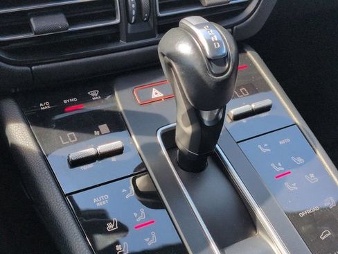 Used 2022 Porsche Macan S AWD/4WD image 22