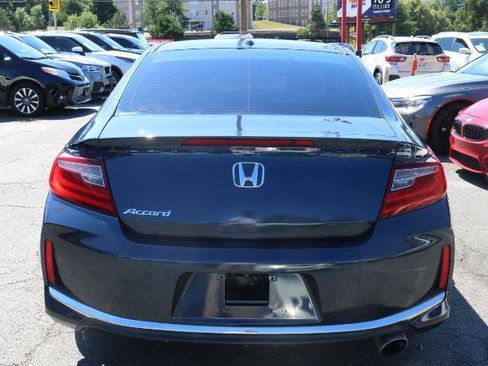 Used 2017 Honda Accord EX image 6