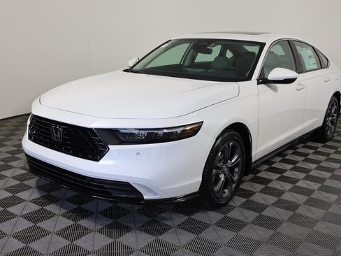 New 2026 Honda Accord EX-L image 1