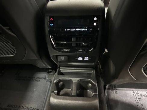 Used 2023 Jeep Grand Cherokee L Laredo image 20