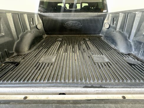 Used 2015 Ford F150 Platinum w/ Equipment Group 701A Luxury AWD/4WD image 27