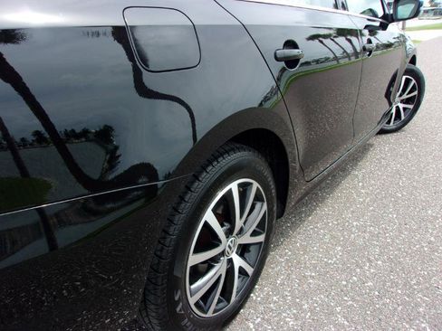 Used 2017 Volkswagen Jetta SE FWD image 14