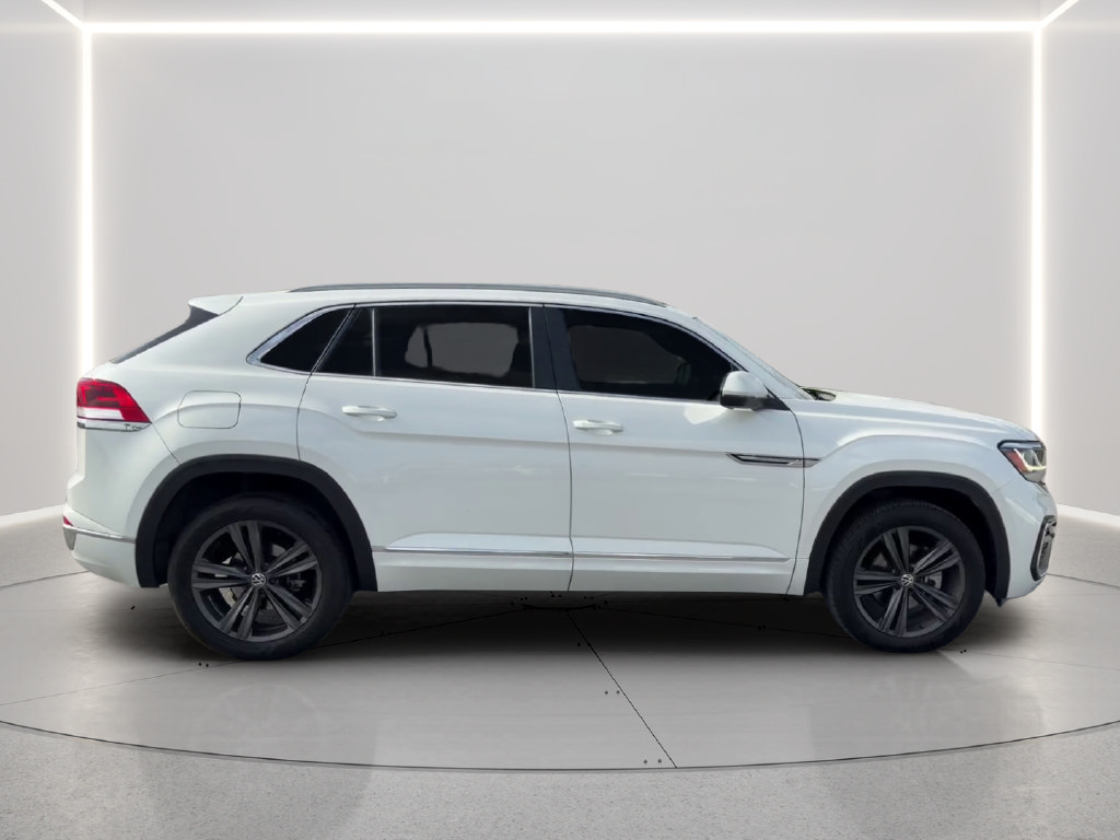 Used 2022 Volkswagen Atlas Cross Sport SEL R-Line AWD/4WD image 4