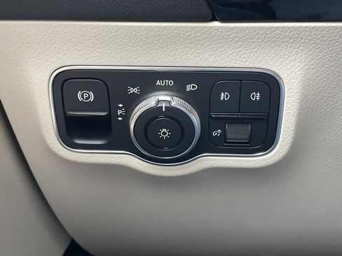 Certified 2022 Mercedes-Benz GLA 250 image 21