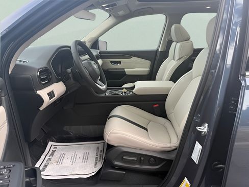 New 2026 Honda Pilot Touring image 9