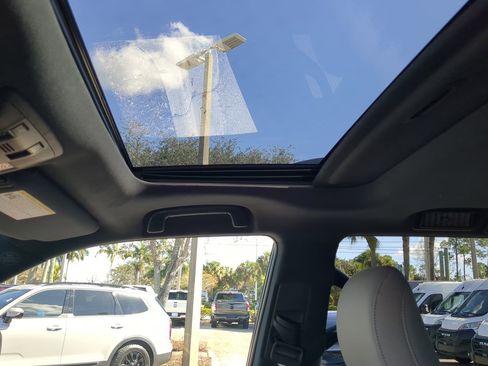 Used 2023 Lexus GX 460 image 21