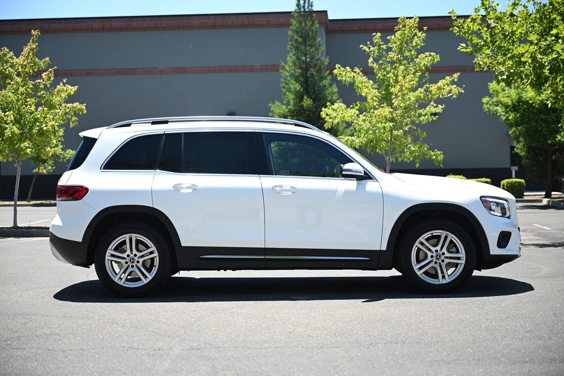 Used 2021 Mercedes-Benz GLB 250 4MATIC image 8