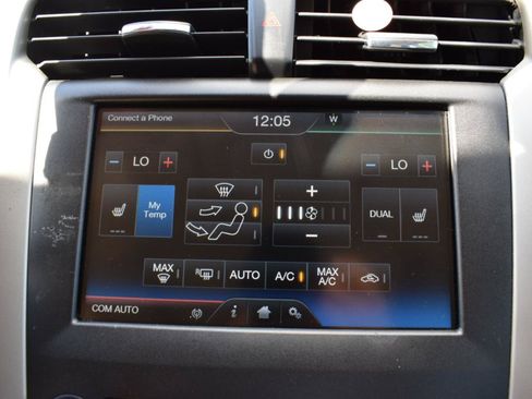 Used 2016 Ford Fusion SE w/ Equipment Group 202A AWD/4WD image 23