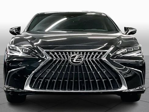 Used 2025 Lexus ES 300h w/ Premium Package image 4