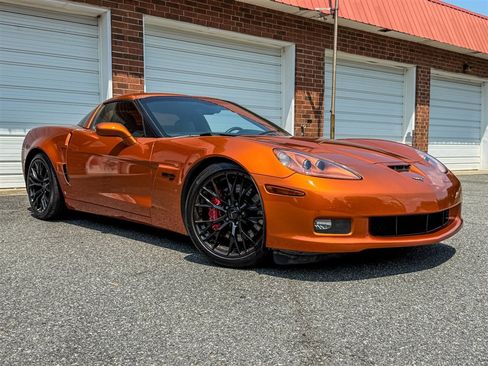 Used 2007 Chevrolet Corvette Z06 w/ Preferred Equipment Group RWD image 25