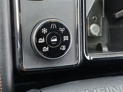 Used 2023 Nissan Pathfinder Rock Creek AWD/4WD image 26