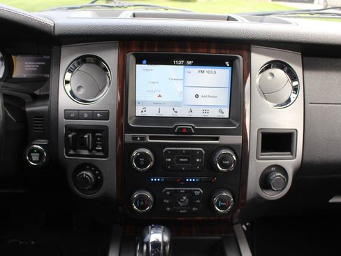 Used 2016 Ford Expedition Platinum AWD/4WD image 30