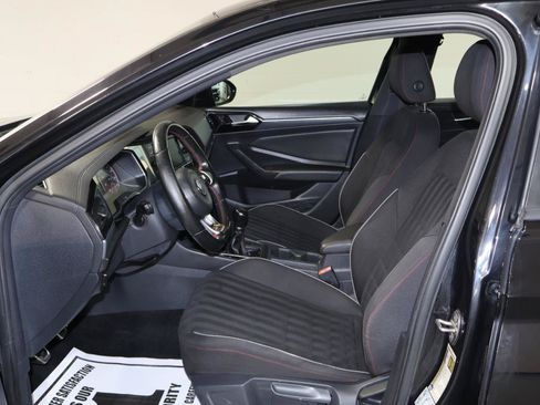 Used 2019 Volkswagen Jetta GLI FWD image 14