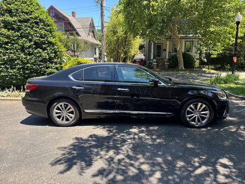 Used 2016 Lexus LS 460 AWD w/ Comfort Package image 6