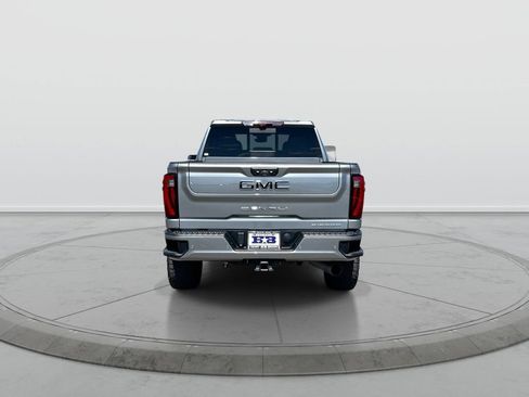 Used 2024 GMC Sierra 3500 Denali w/ Technology Package AWD/4WD image 7