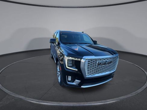Certified 2021 GMC Yukon Denali w/ Denali Premium Package image 2