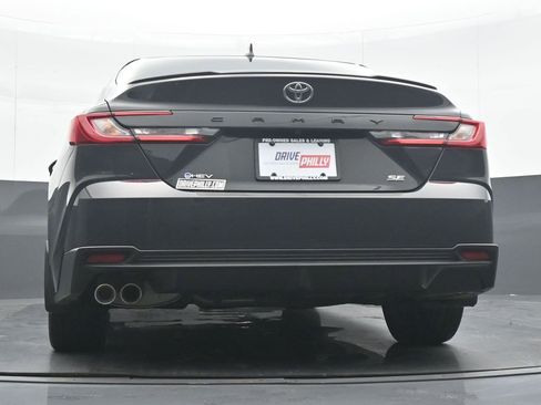 Used 2025 Toyota Camry XSE image 29