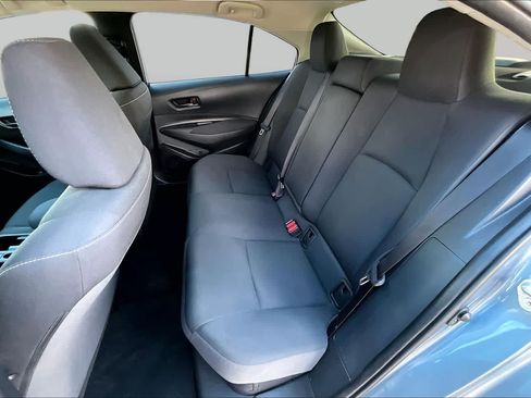Used 2025 Toyota Corolla LE FWD image 40