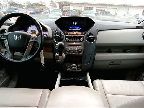 Used 2014 Honda Pilot Touring image 15