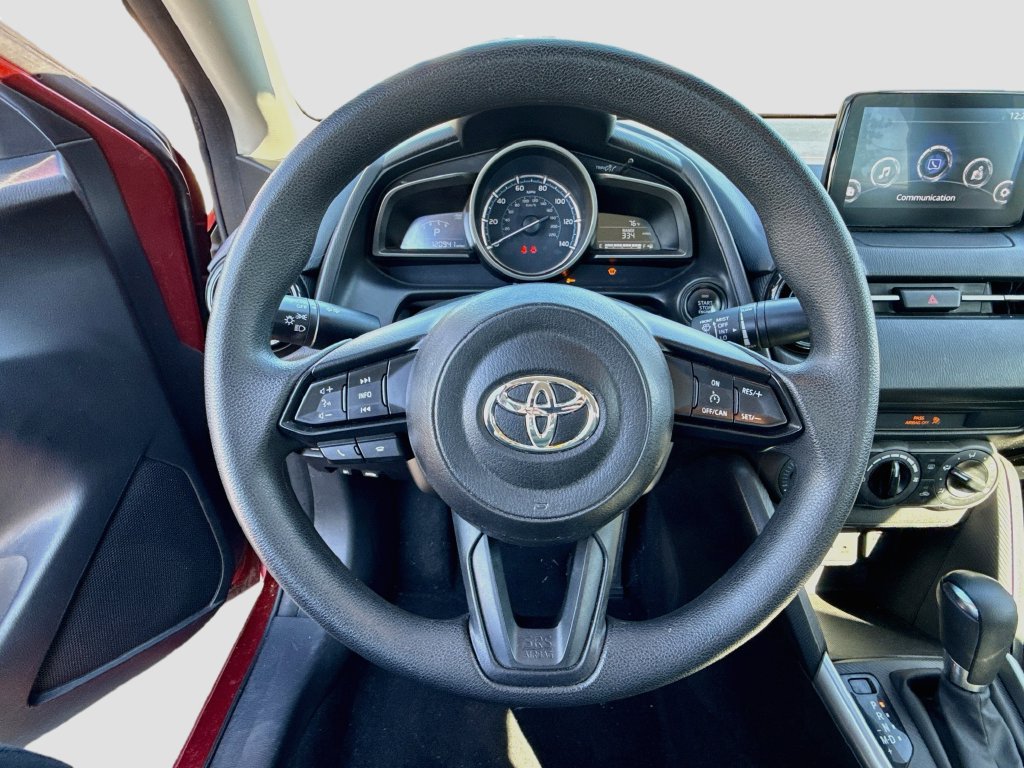 Used 2019 Toyota Yaris L FWD image 18