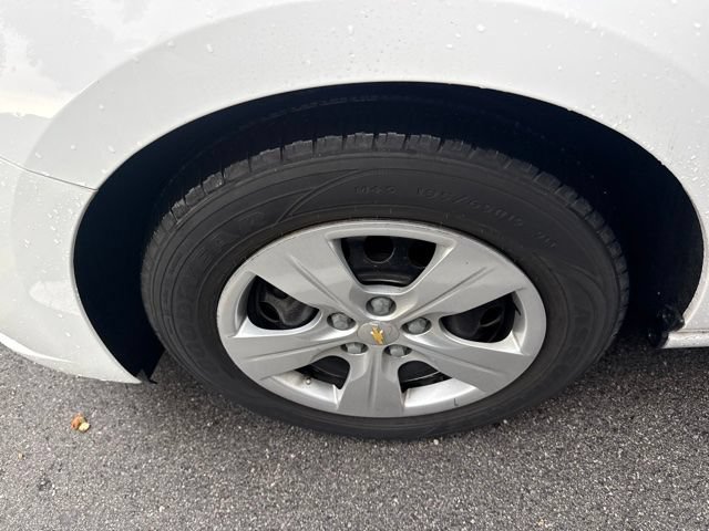 Used 2018 Chevrolet Cruze LS FWD image 11