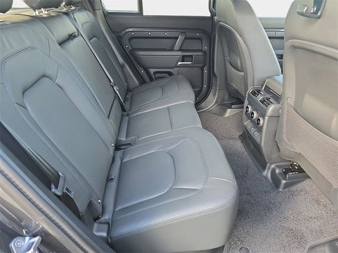 New 2026 Land Rover Defender 110 X-Dynamic SE image 11