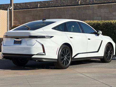 New 2026 Lexus ES 350h w/ Convenience Package FWD image 4