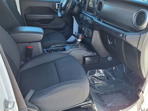 Used 2022 Jeep Wrangler Unlimited Sport AWD/4WD image 26