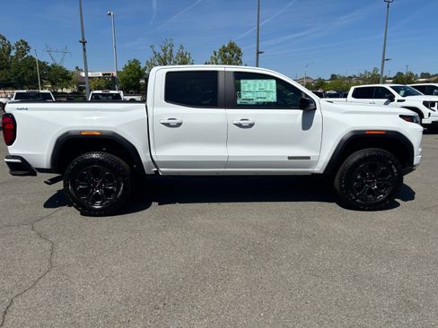 New 2025 GMC Canyon Elevation w/ Convenience Package image 4