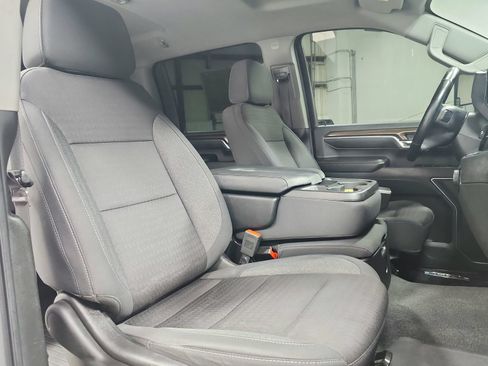 Used 2024 Chevrolet Silverado 2500 LT AWD/4WD image 42