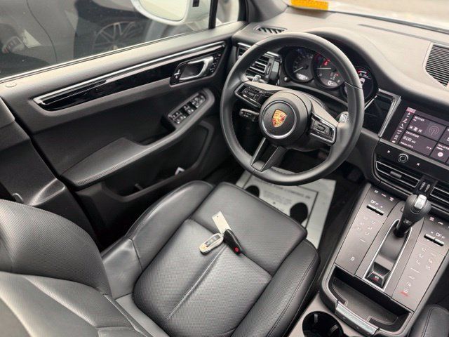 Used 2022 Porsche Macan AWD/4WD image 8