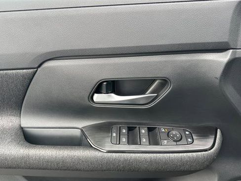 New 2026 Nissan Kicks SV image 11