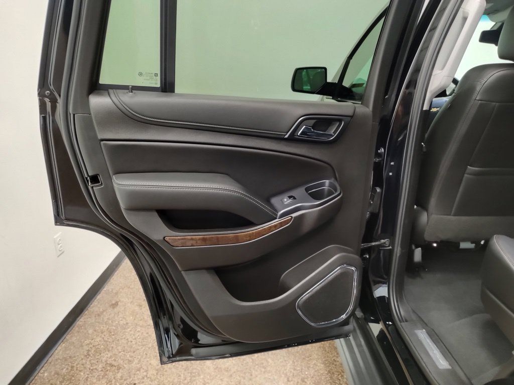 Used 2019 Chevrolet Tahoe LT w/ Luxury Package AWD/4WD image 22