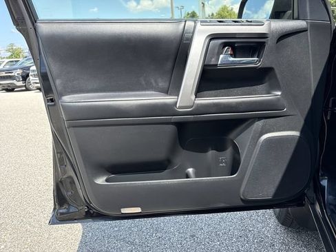 Used 2024 Toyota 4Runner SR5 RWD image 33