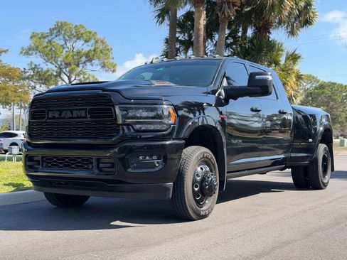 Used 2024 RAM 3500 Limited image 3