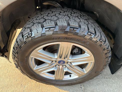 Used 2019 Ford F150 Lariat w/ Equipment Group 502A Luxury image 23