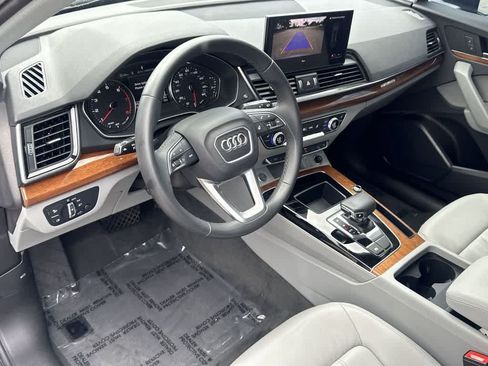 Used 2023 Audi Q5 2.0T Premium w/ Convenience Package AWD/4WD image 13