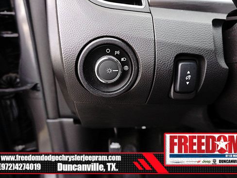 Used 2014 Ford Taurus SEL w/ Equipment Group 201A FWD image 28