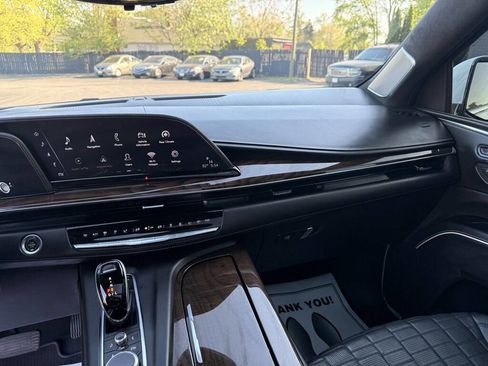Used 2021 Cadillac Escalade Premium Luxury Platinum AWD/4WD image 12