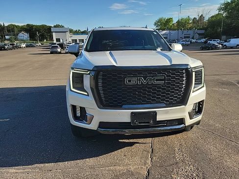 Used 2024 GMC Yukon Denali Ultimate AWD/4WD image 4