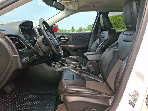 Used 2021 Jeep Cherokee Trailhawk w/ Trailer Tow Group AWD/4WD image 13