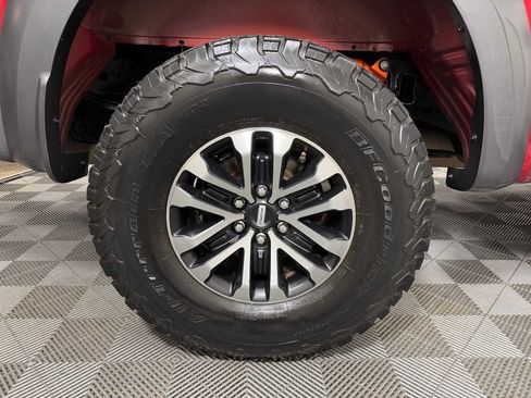 Used 2019 Ford F150 Raptor w/ Equipment Group 802A Luxury AWD/4WD image 15