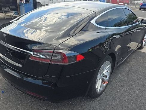 Used 2018 Tesla Model S 75D AWD/4WD image 2