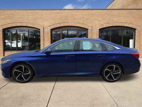 Used 2018 Honda Accord Sport image 6
