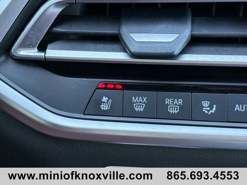 Used 2021 BMW X6 xDrive40i w/ Executive Package image 25