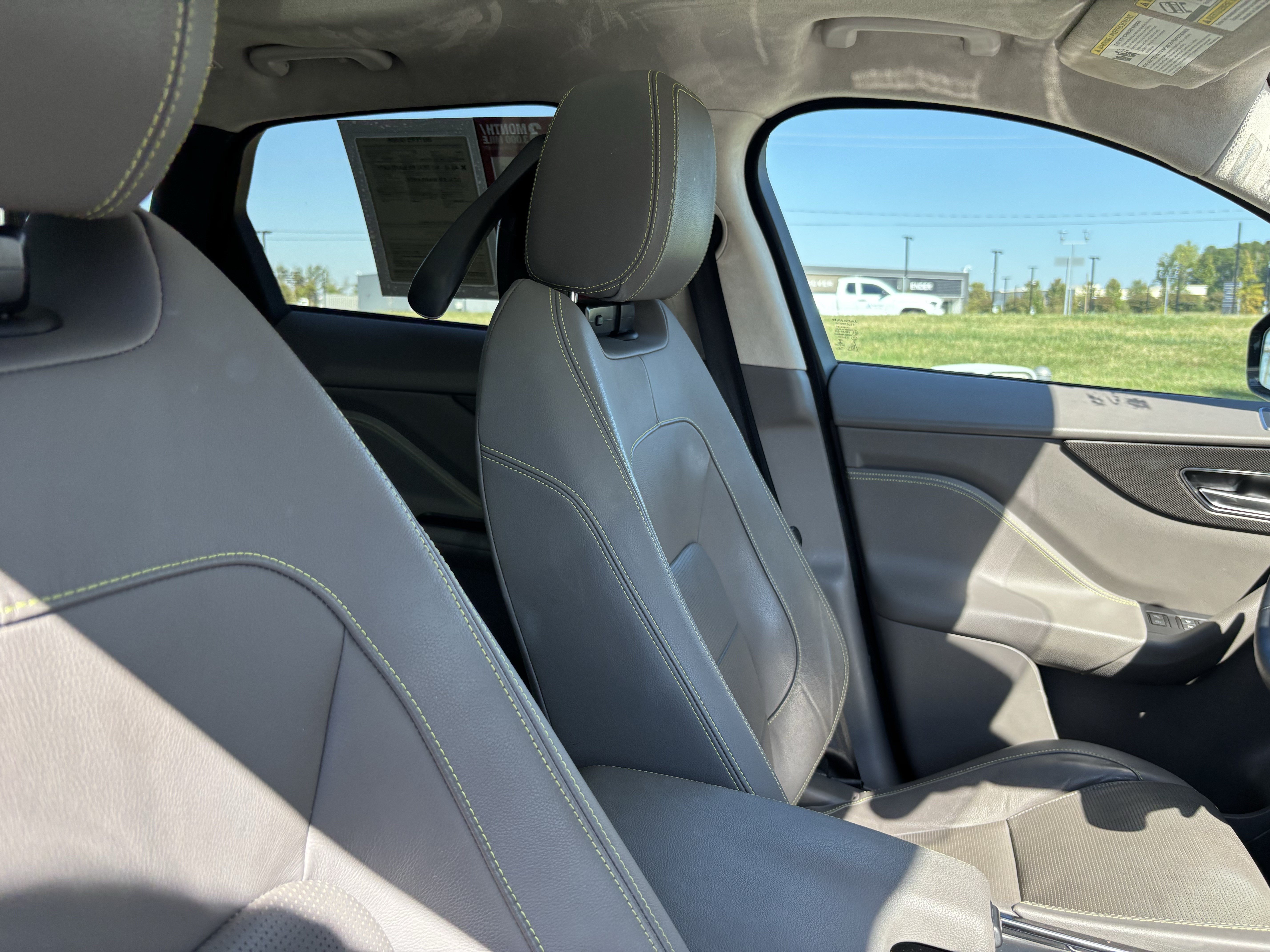 Used 2019 Jaguar F-PACE R-Sport AWD/4WD image 35
