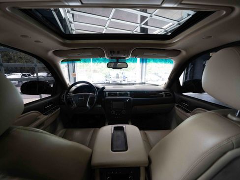 Used 2013 GMC Yukon XL Denali AWD/4WD image 19