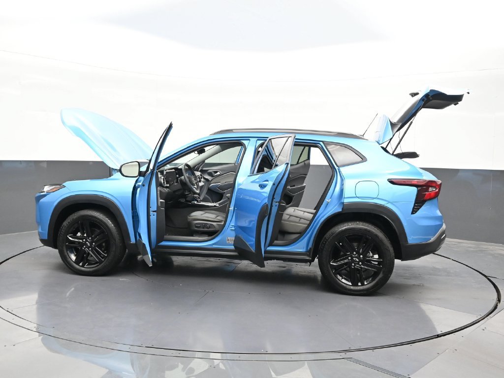 Used 2025 Chevrolet Trax ACTIV w/ Driver Confidence Package FWD image 39