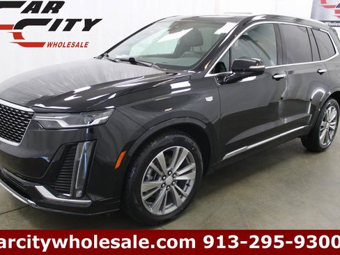 Used 2023 Cadillac XT6 Premium Luxury image 1