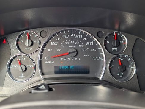 Used 2024 Chevrolet Express 2500 w/ Driver Convenience Package image 19